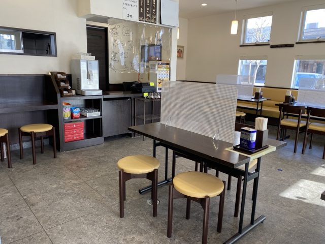 まるかいラーメン 店内