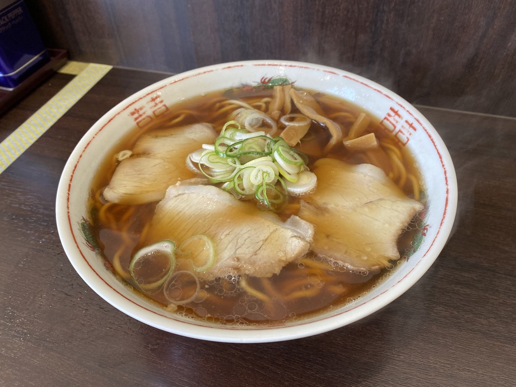 まるかいラーメン 青森市【レビュー】もちもち麺と煮干しスープの組み合わせは最強