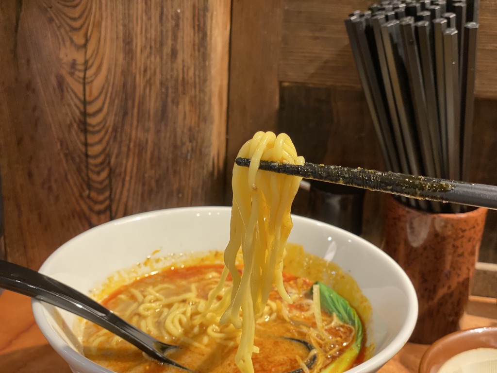 赤い鯨 こんにゃく麺