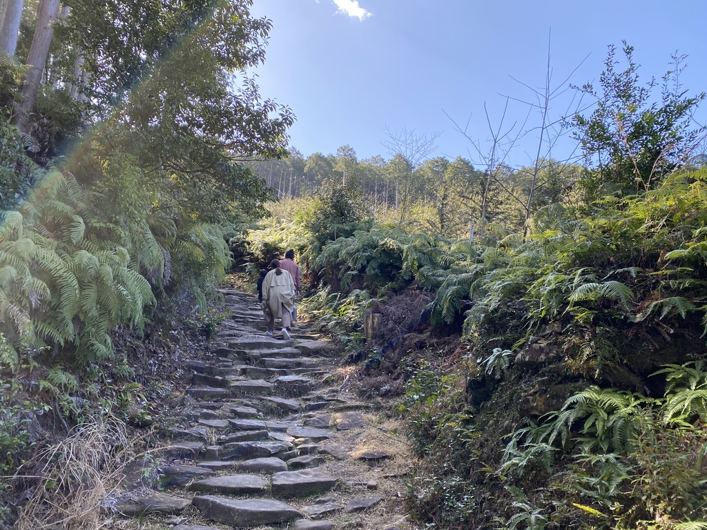 馬越峠 石畳 急坂