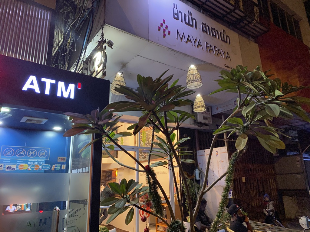 Maya Papaya Hostel（One Stop） プノンペン 外観