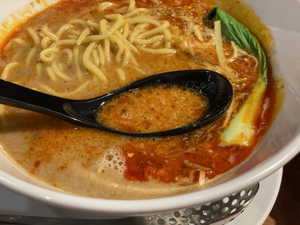 赤い鯨 四川担々麺