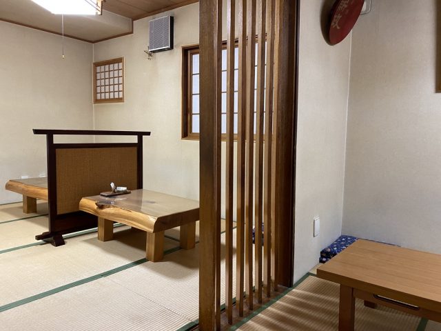 横丁 青森 店内