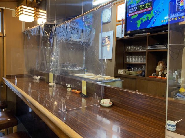 横丁 青森 店内