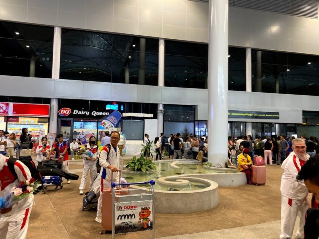 プノンペン国際空港到着ロビー