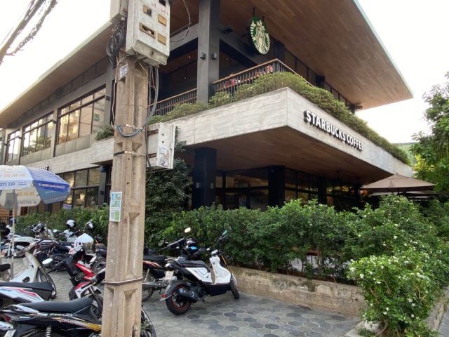スターバックスBKK プノンペン 外観