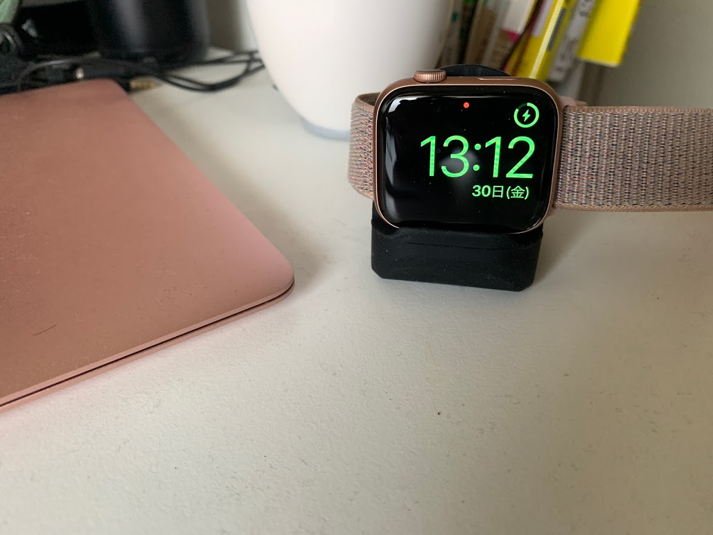 AWINNER Apple Watch4対応 充電 クレードルドック買ってみた 安価で便利！