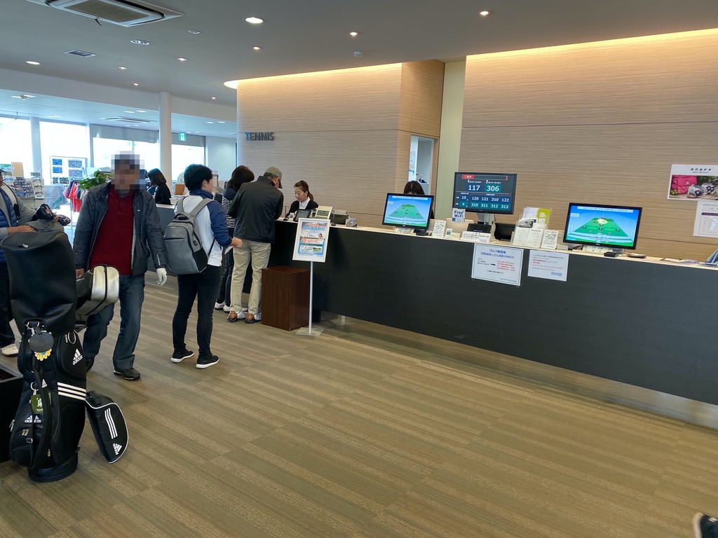 東宝調布スポーツパーク フロント
