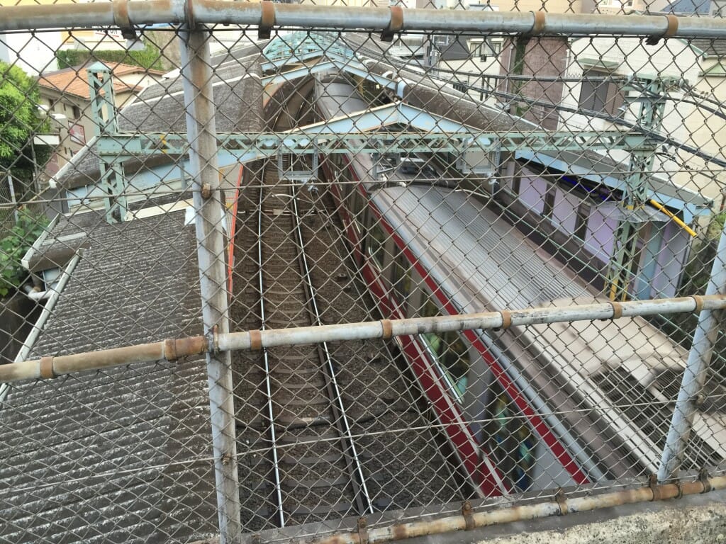 京急日の出町