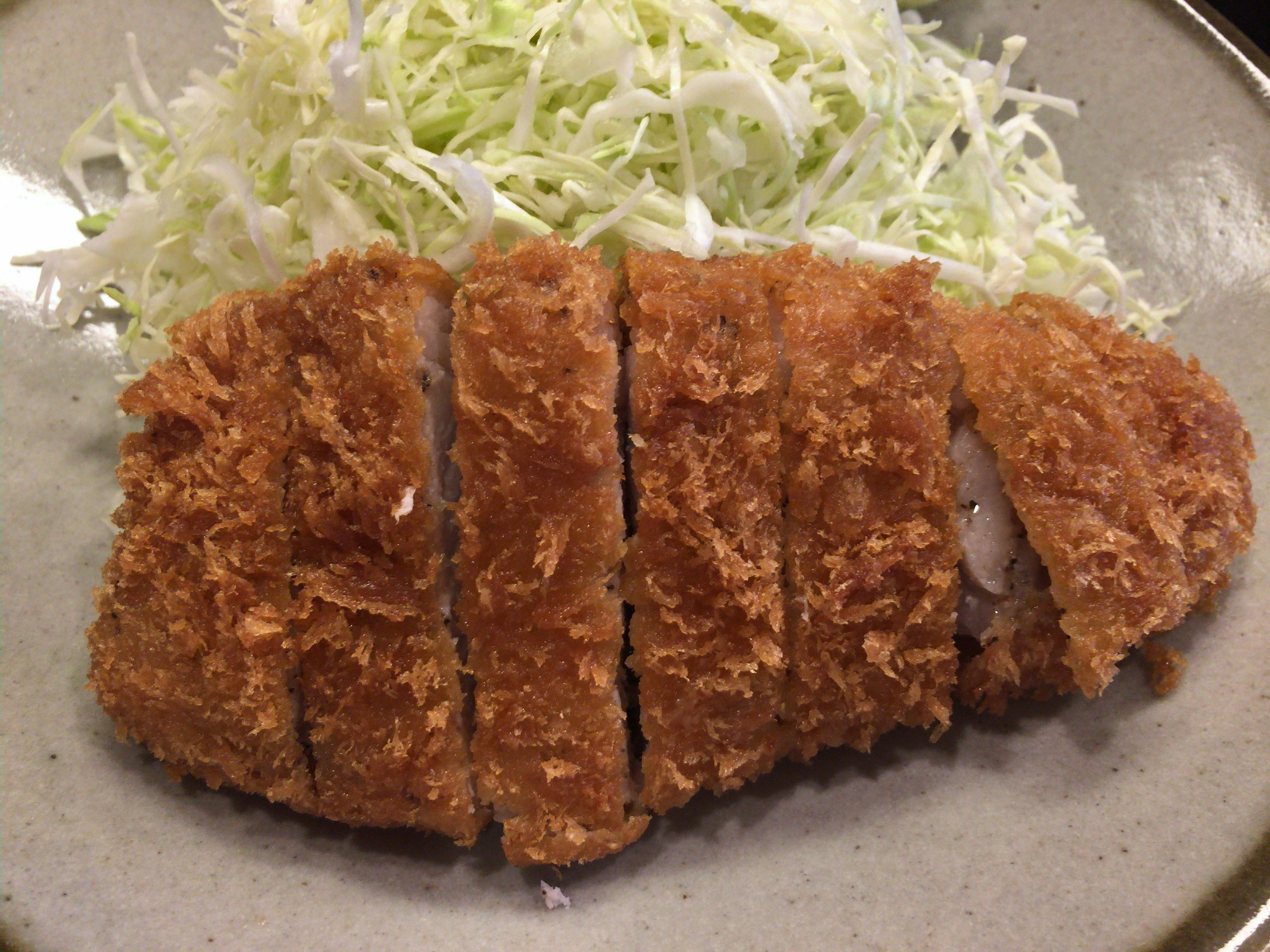とんかつ やまだ 浦安【レビュー】さくさくの衣 ジューシーなロースカツが最高！