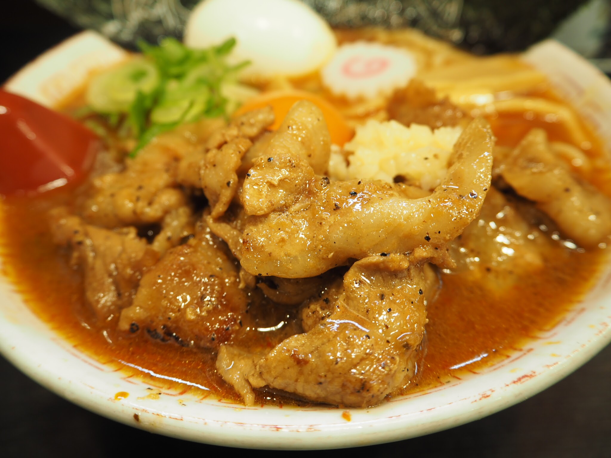 おとど食堂 葛西店【レビュー】 旨辛肉玉そば全部のせ