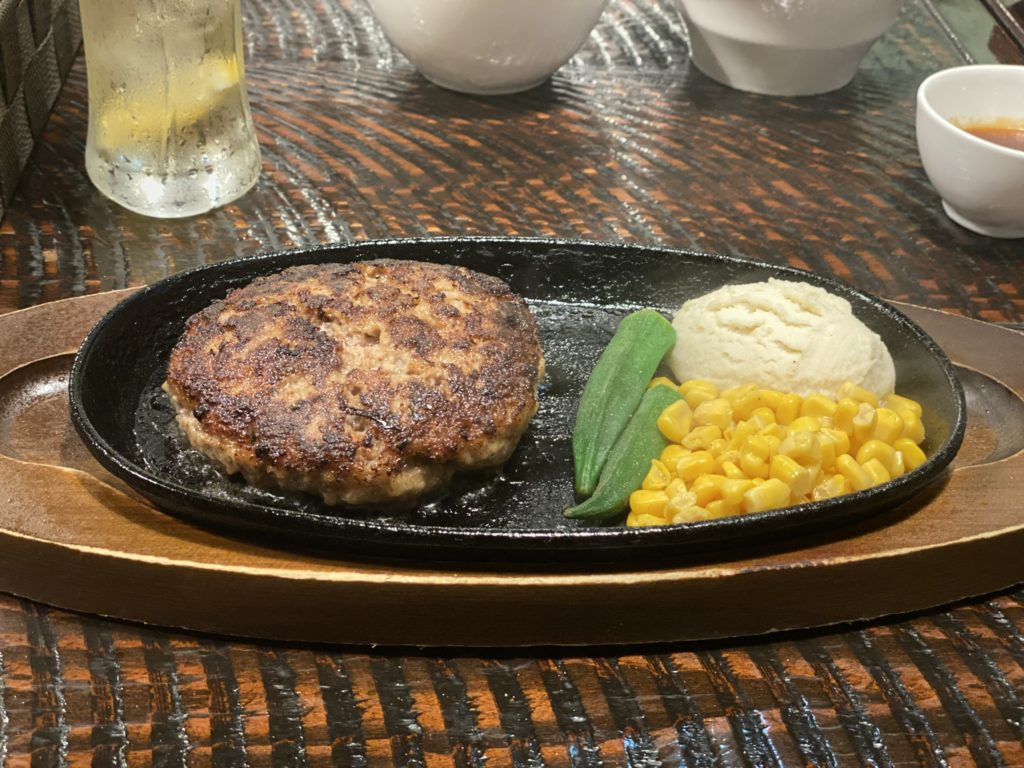 あぁ、ハンバーグ 移転後 【レビュー】お酒も飲める落ち着いた雰囲気