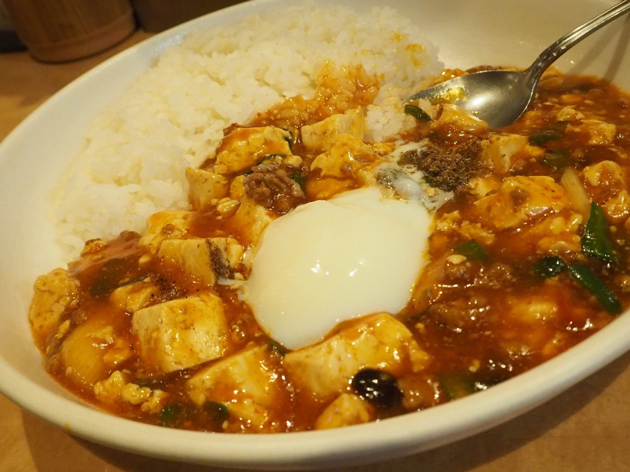 陳麻屋(チンマーヤ) 五反田 陳麻飯【レビュー】ピリ辛で旨い 早い