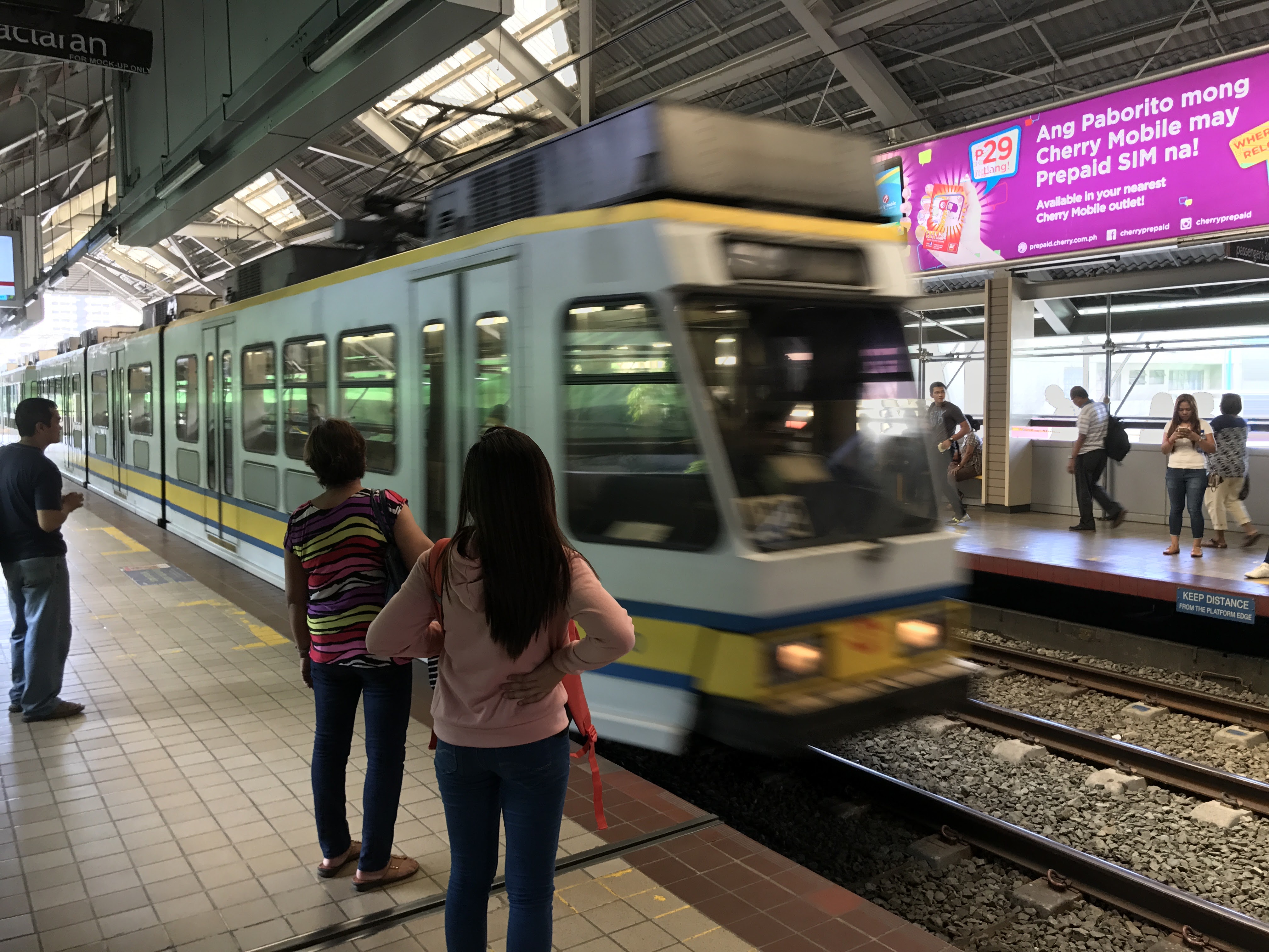 マニラ 高架鉄道 LRT MRT【レビュー】エルミタからマカティまで