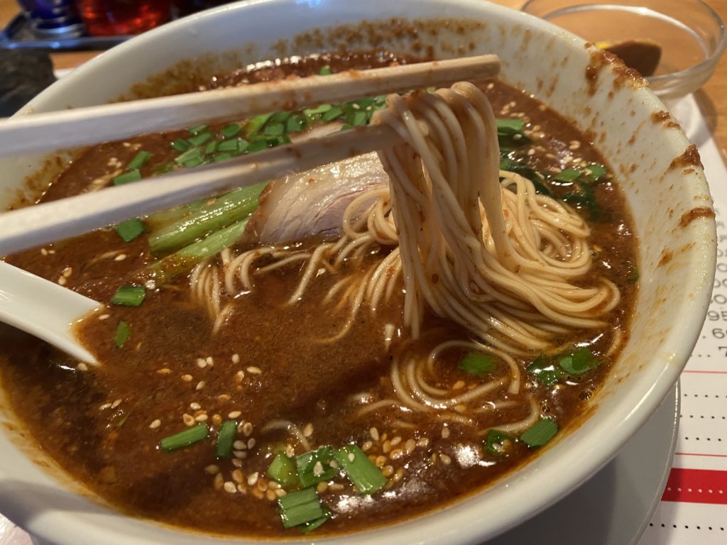 東京担担麺本舗 ゴマ屋 門前仲町【レビュー】ゴマ風味たっぷりのスープがうまい