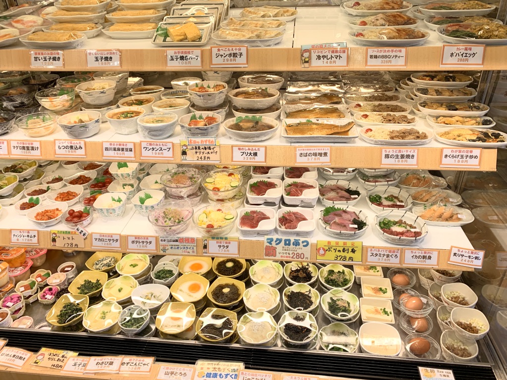 わが家の食堂 葛西店【レビュー】豊富なおかず 選んで食べられて糖質制限で重宝