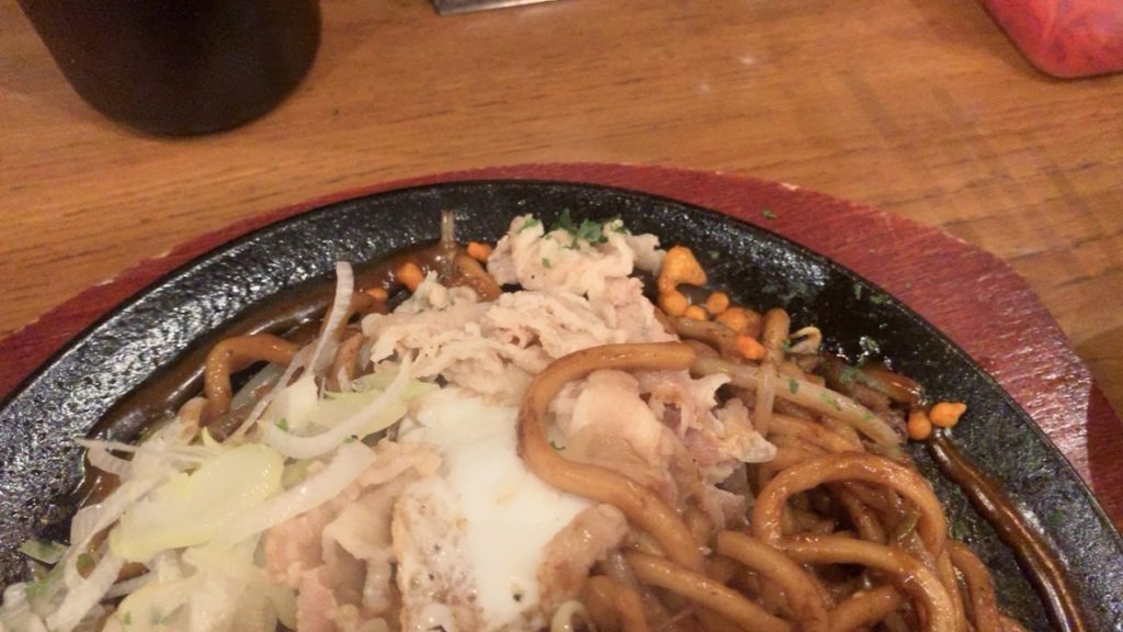 焼きそばは飲み物　池袋