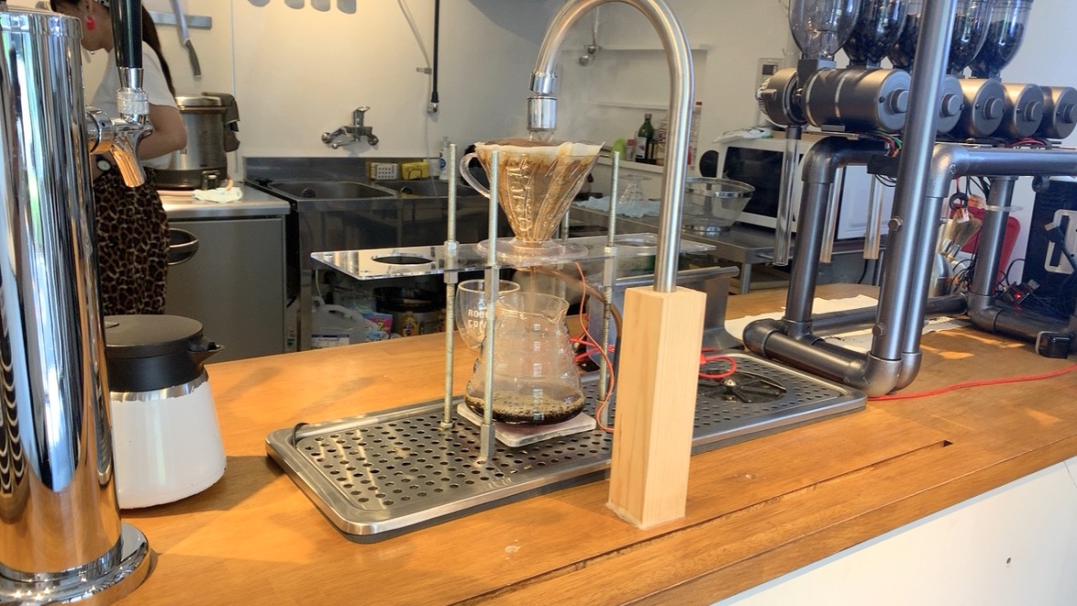 ROBOTS.COFFEE 馬喰町 プロのバリスタの技術をロボットで再現