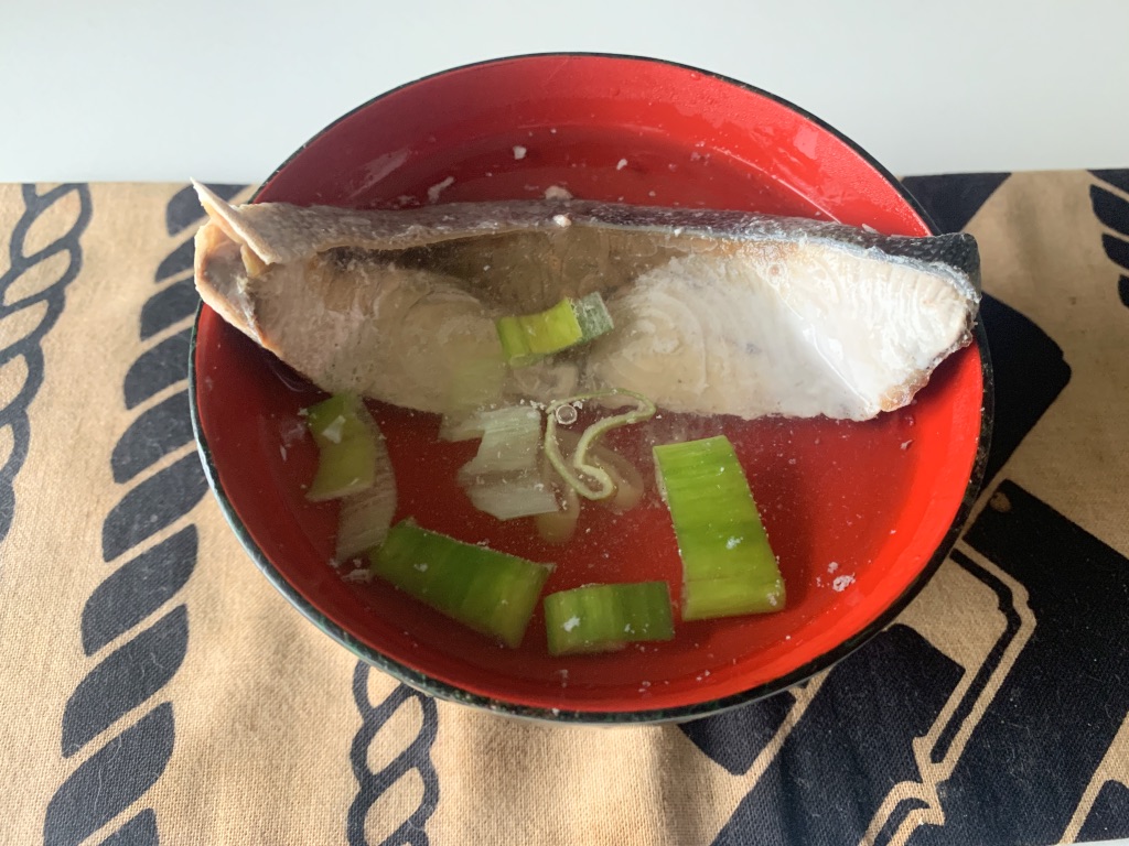 水島弘史さんの潮汁をつくってみた  魚切り身一切れから上品なスープができる