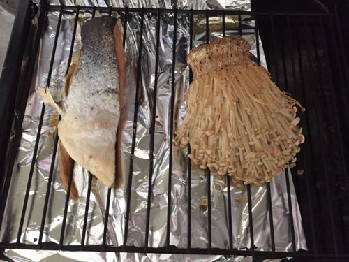 ヘルシオかんたん焼き 塩鮭とエノキ